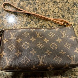 Authentic Louis Vuitton Monogram Pochette Accessories MB1197